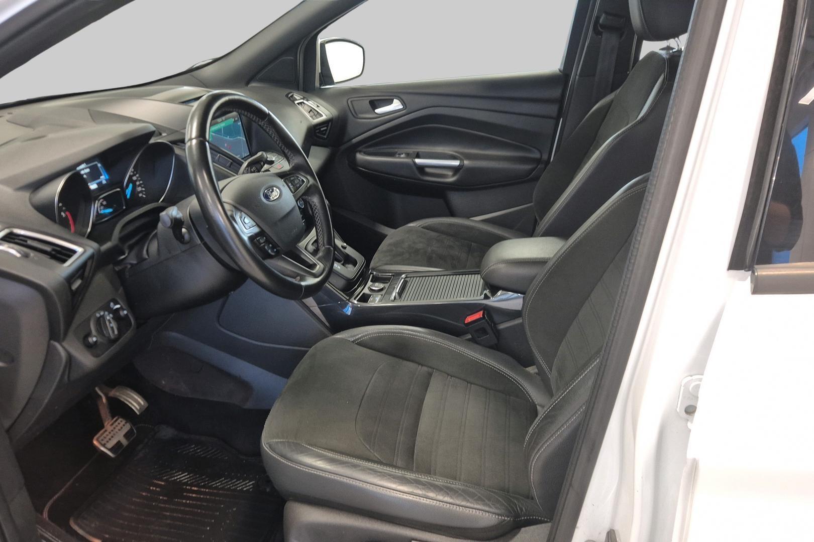 FORD Kuga 9