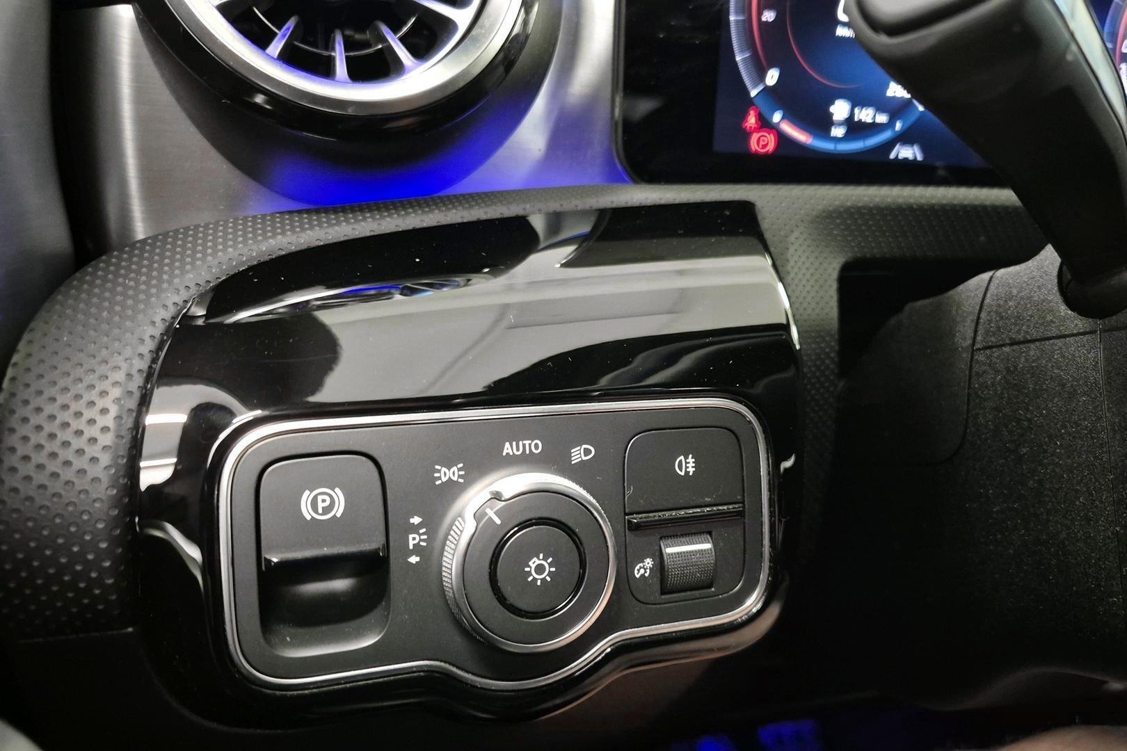 MERCEDES-BENZ CLA 2021