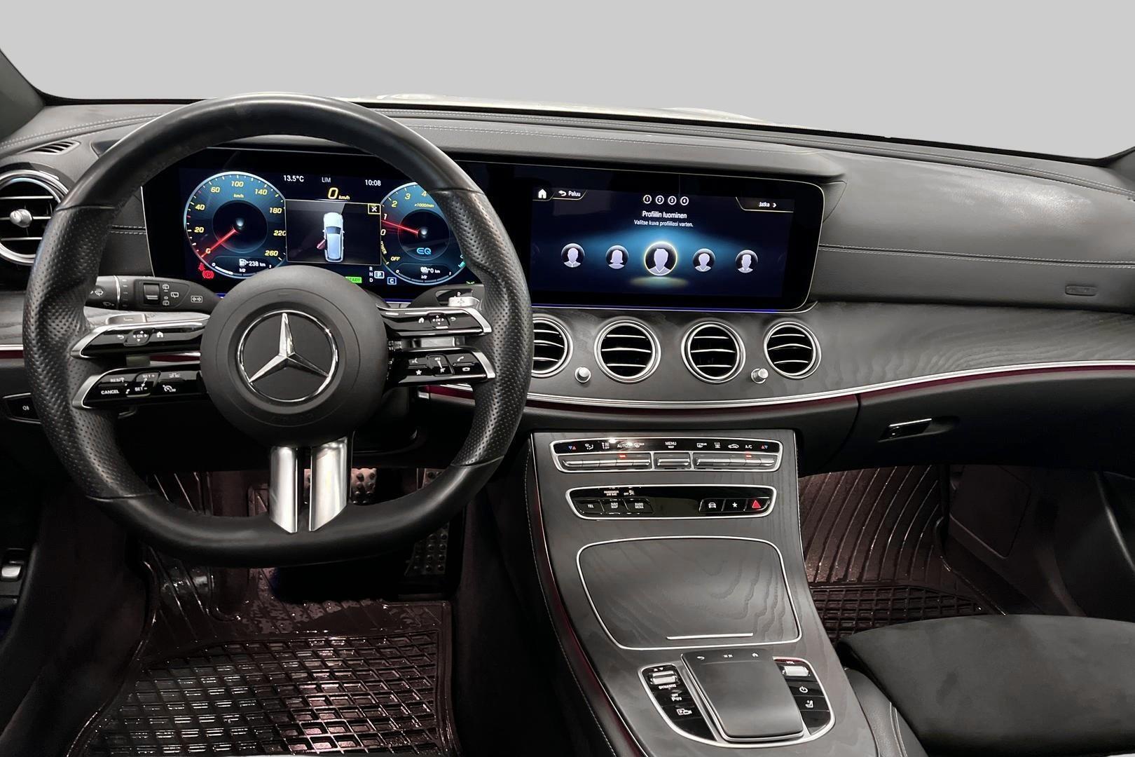 MERCEDES-BENZ E 2022