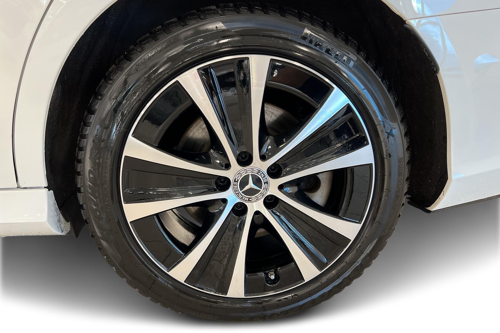 MERCEDES-BENZ E 2022