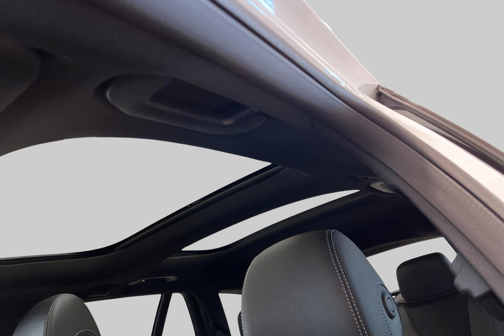 MERCEDES-BENZ E 2022