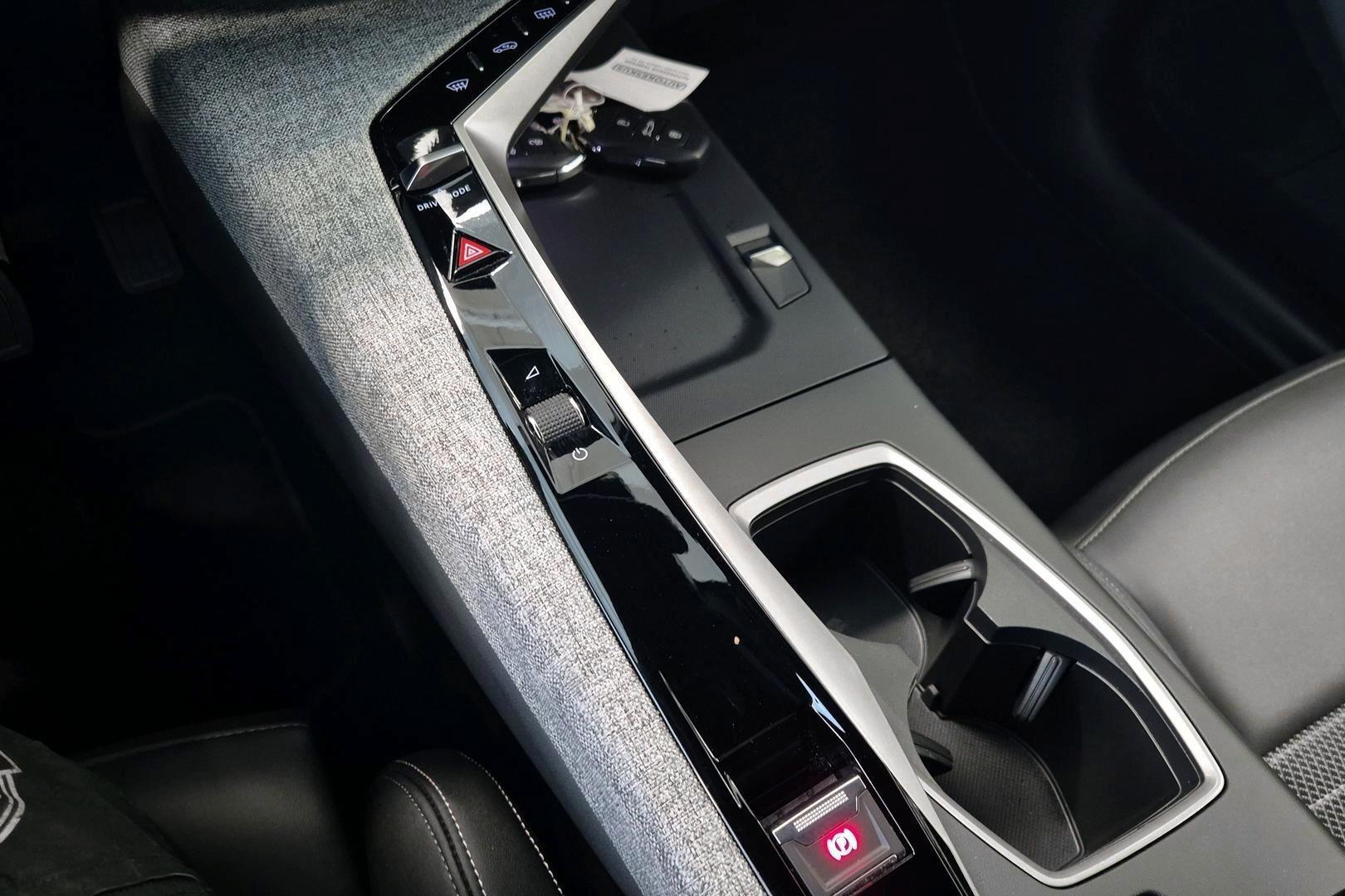 PEUGEOT 3008 2024
