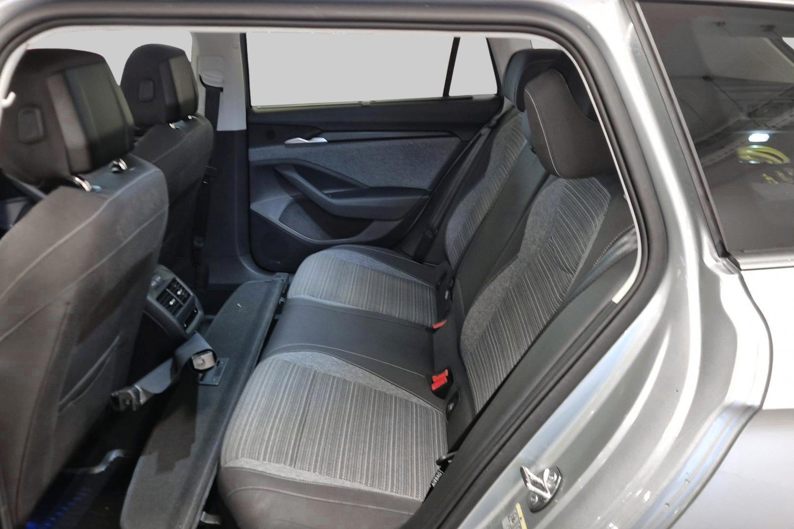 SKODA Superb 10