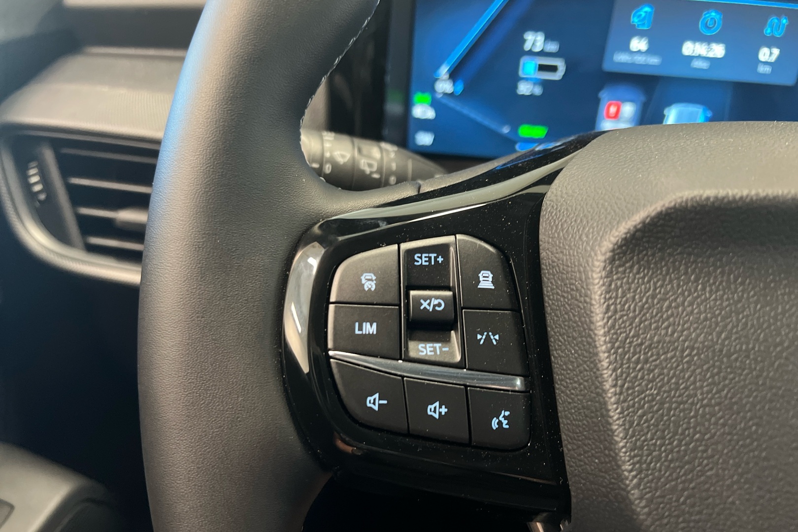 FORD Tourneo Courier 2025