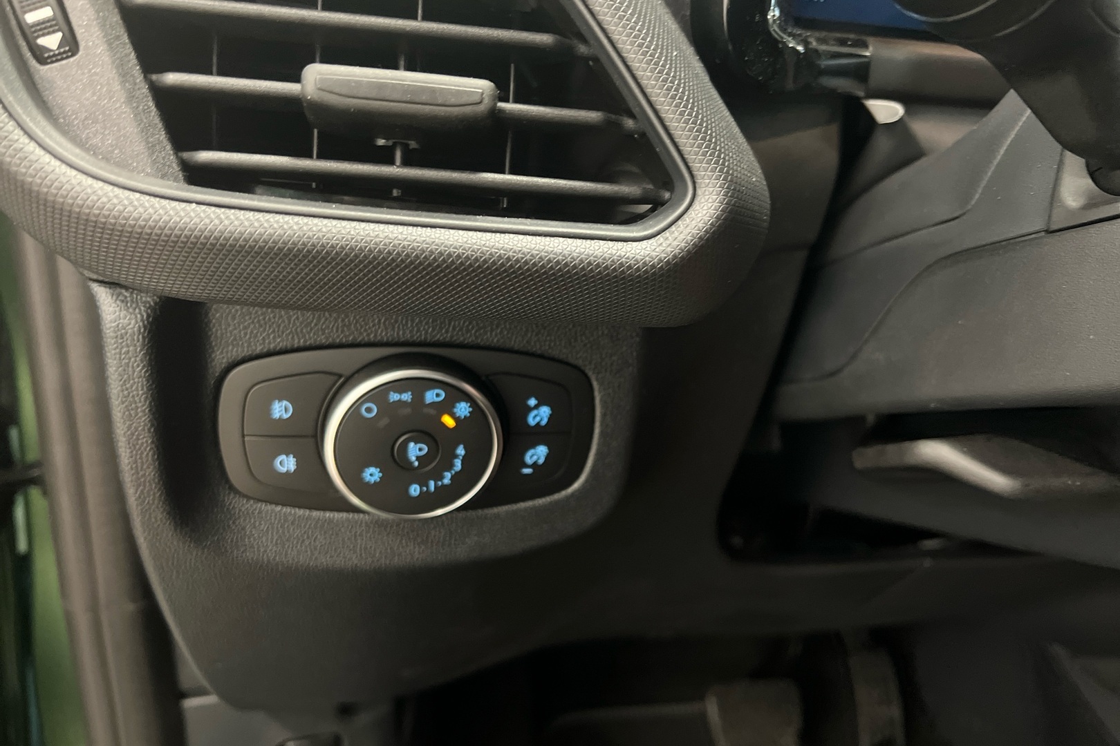 FORD Tourneo Courier 2025