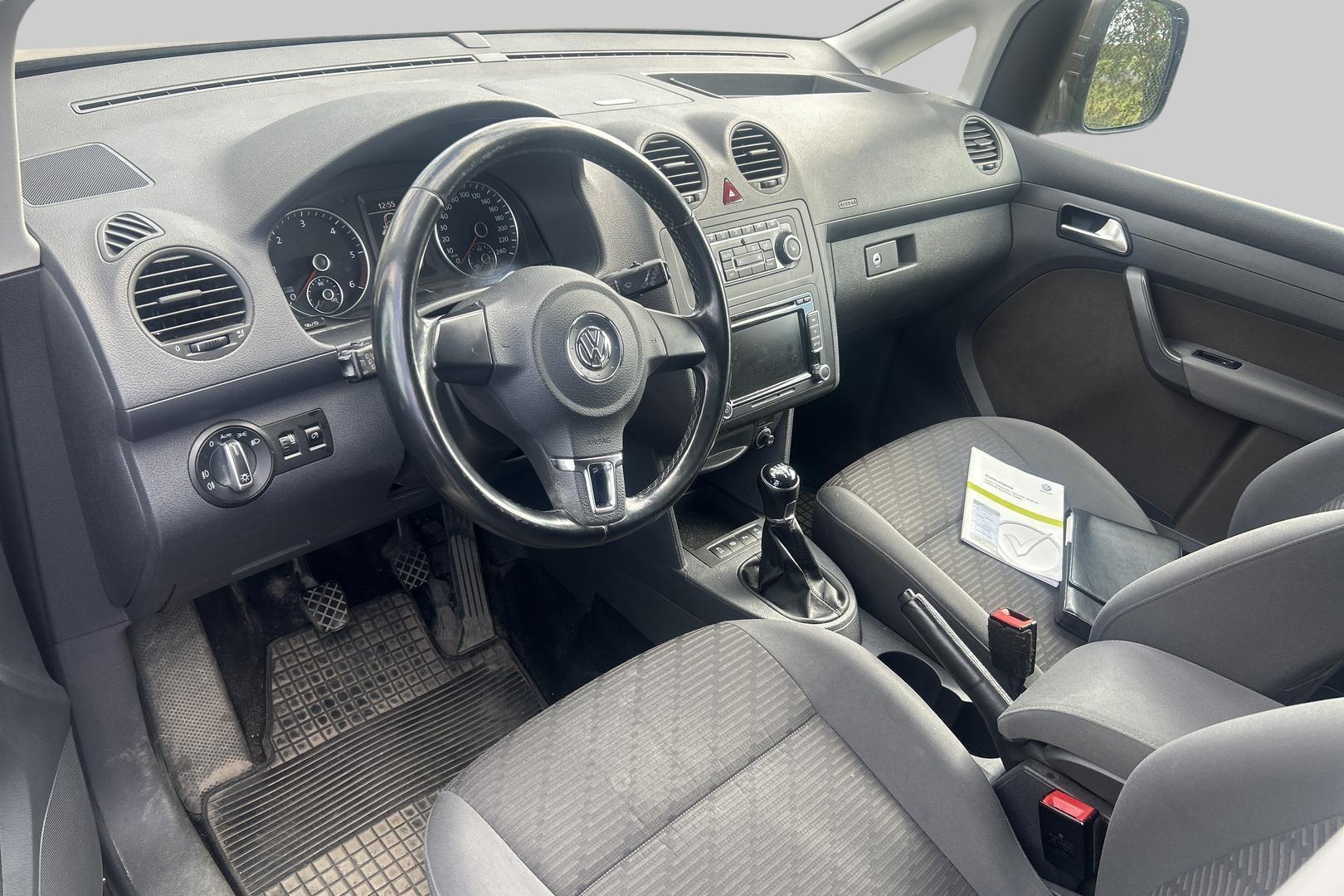 VOLKSWAGEN Caddy Maxi 2013