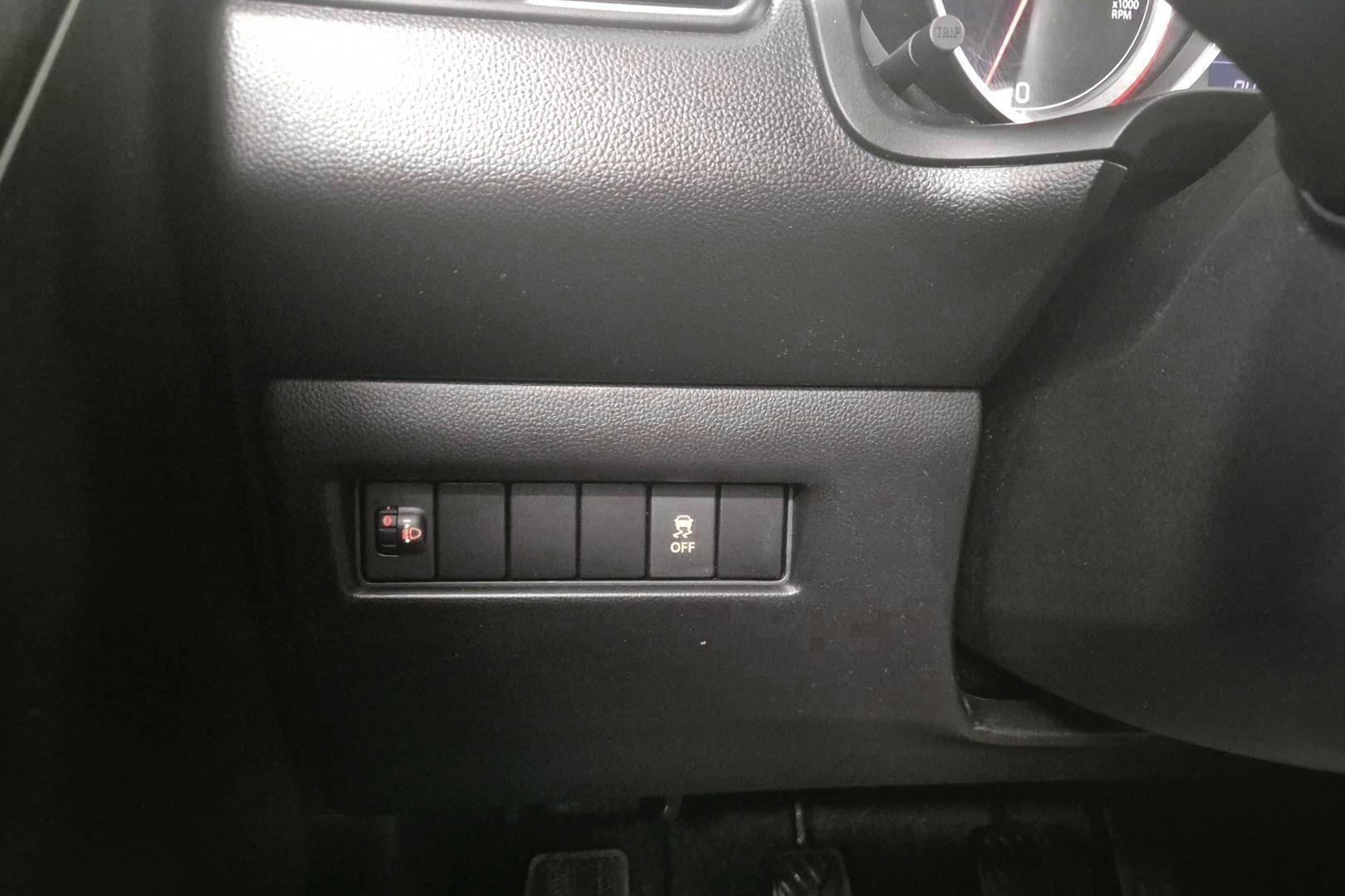 SUZUKI Swift 2017