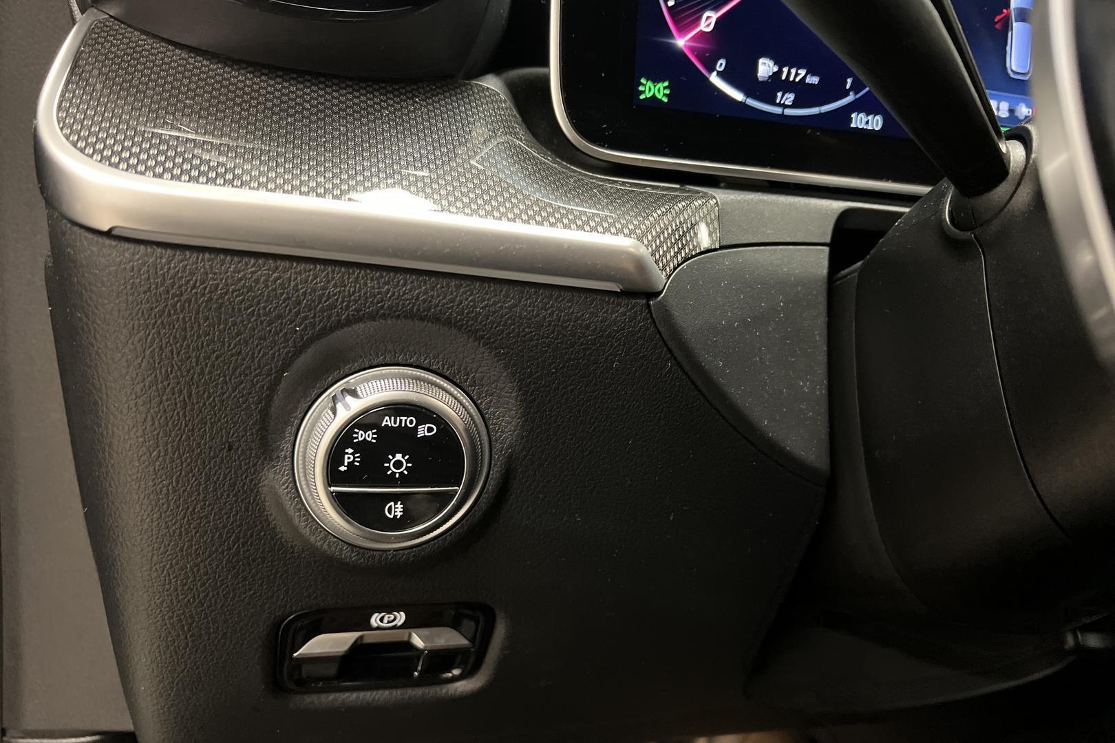 MERCEDES-BENZ C 2022