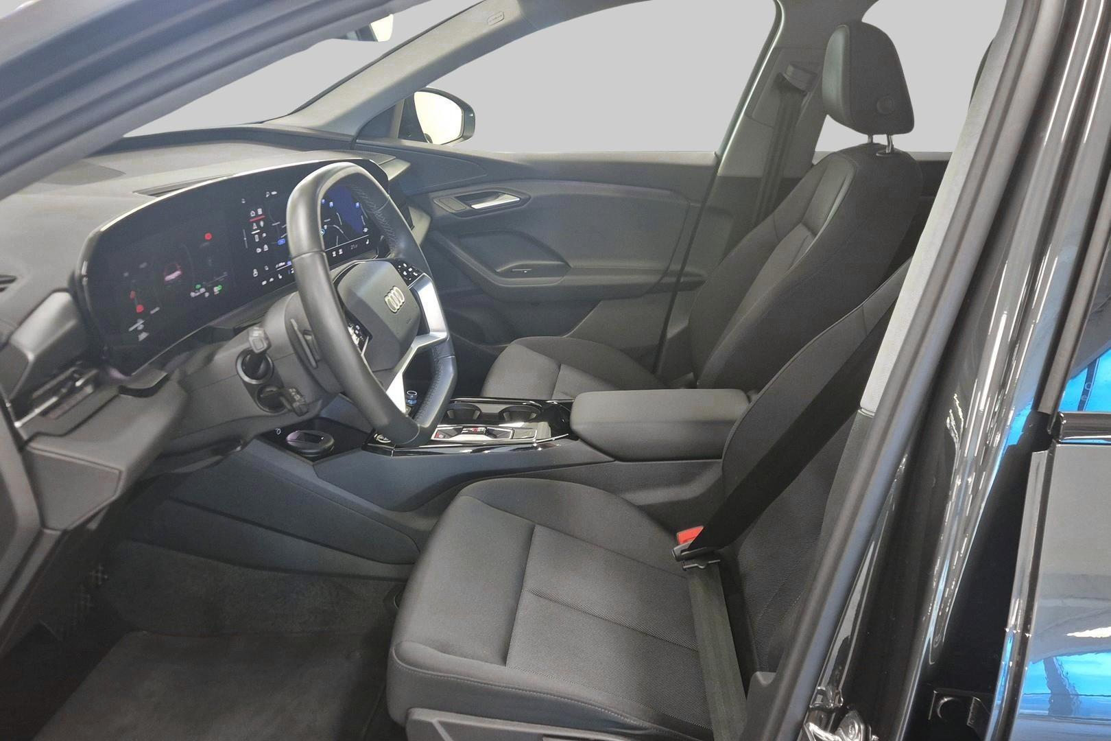 AUDI Q6 e-tron 9