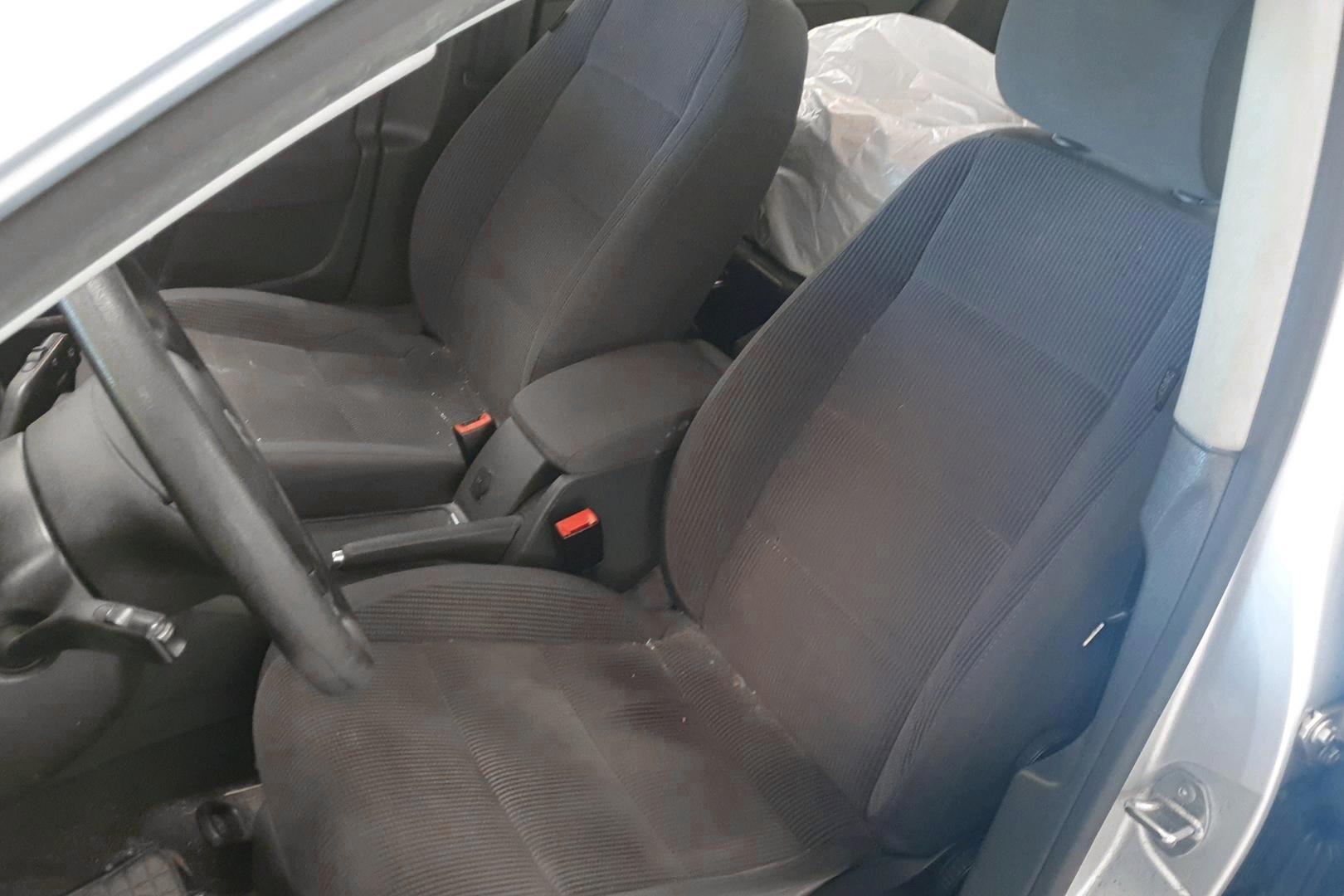 VOLKSWAGEN Jetta 2006