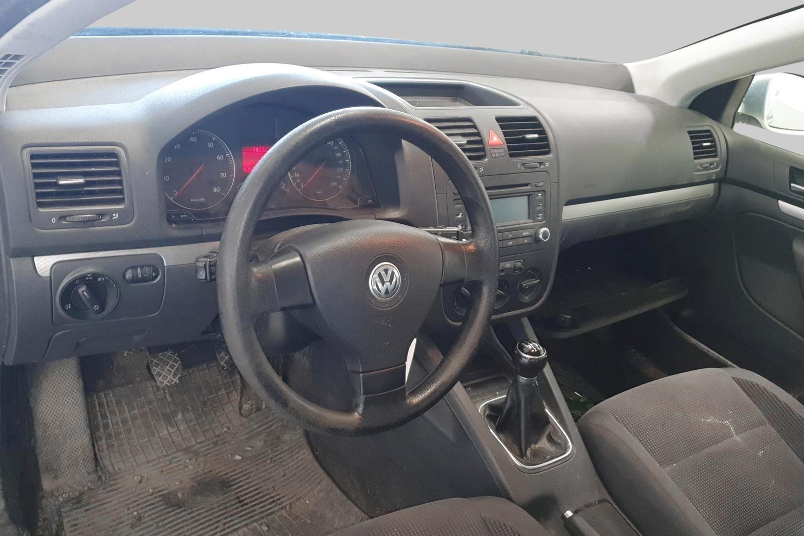VOLKSWAGEN Jetta 2006