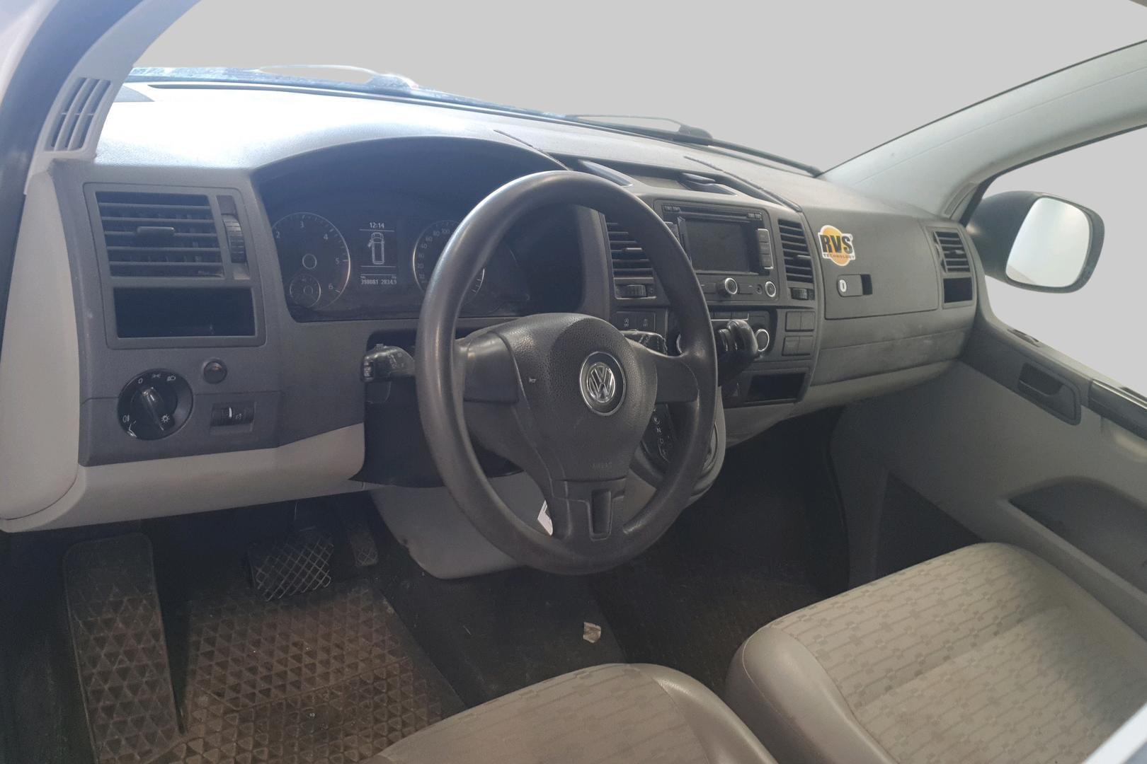 VOLKSWAGEN Transporter 2013