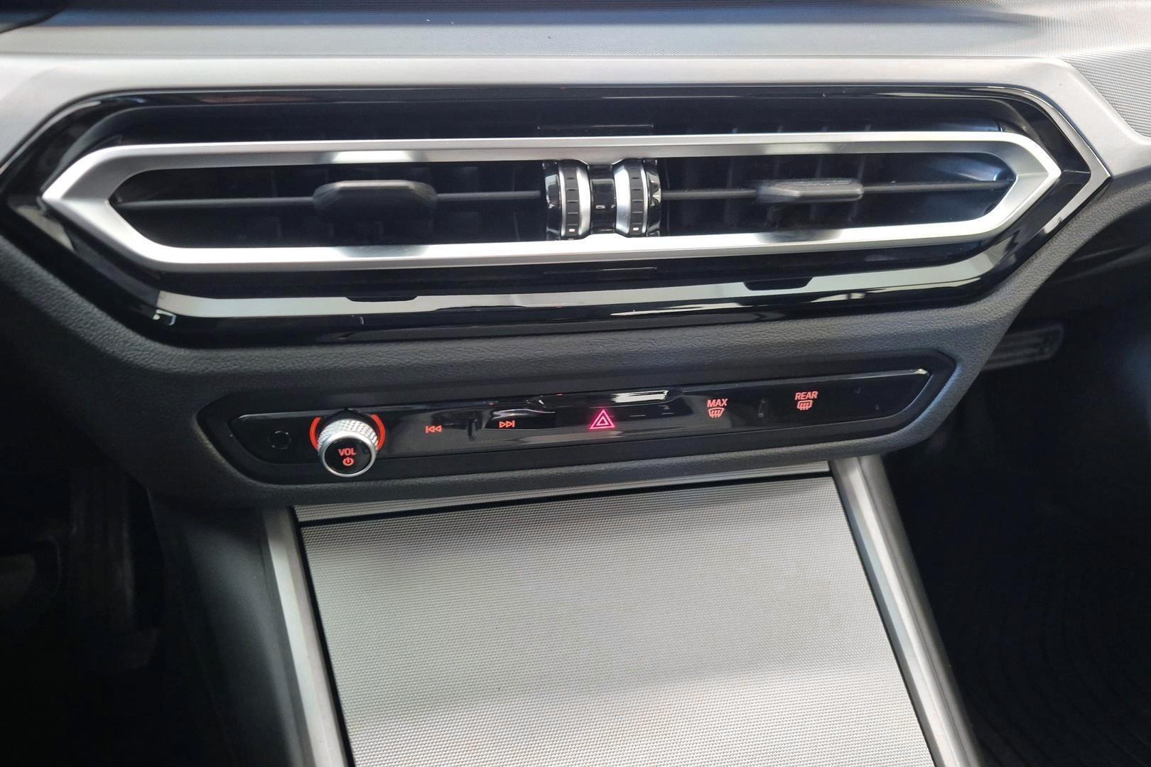 BMW 3-sarja 16
