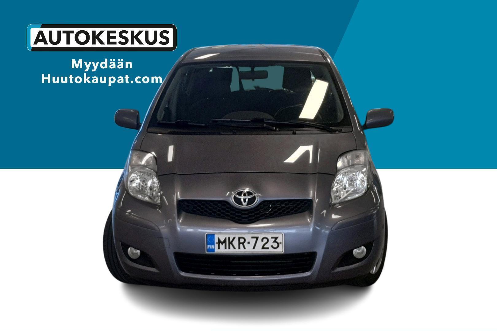 TOYOTA Yaris 2011