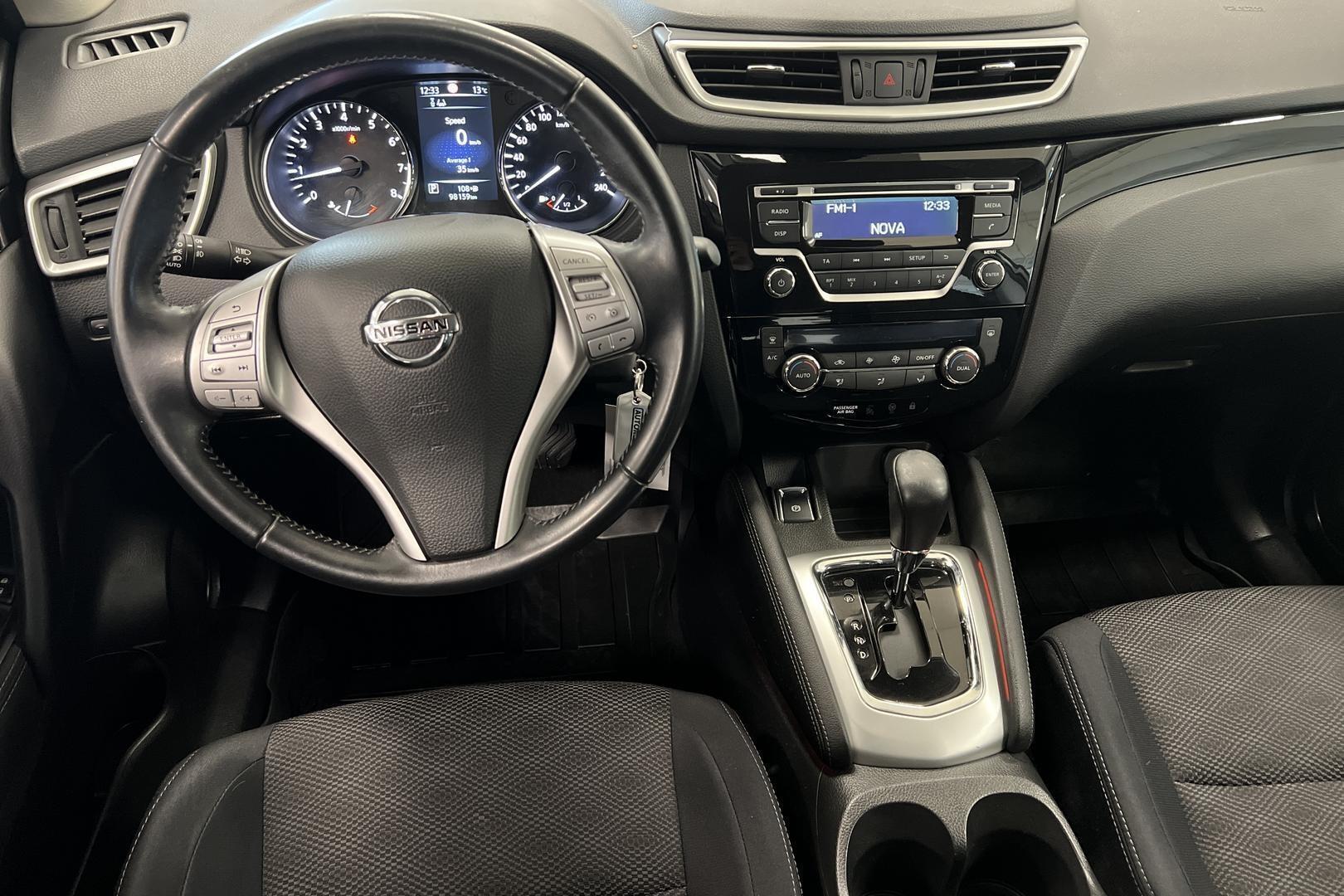 NISSAN Qashqai 2015