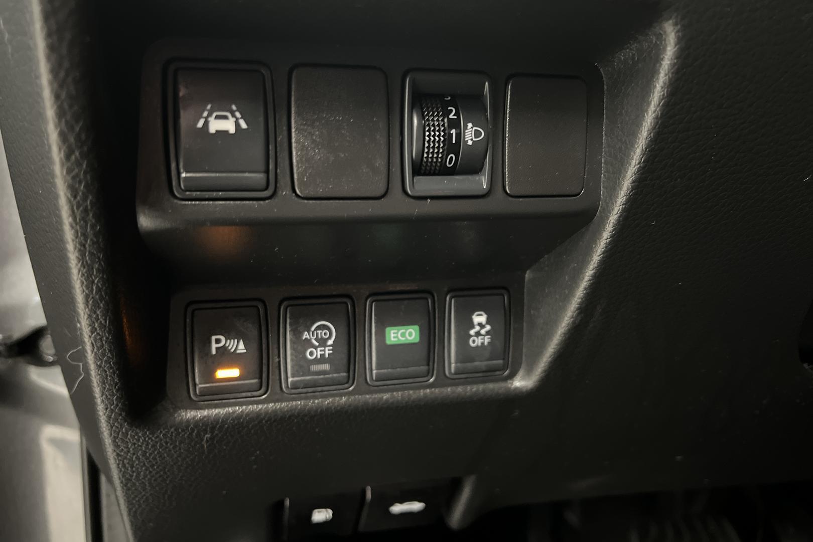 NISSAN Qashqai 2015