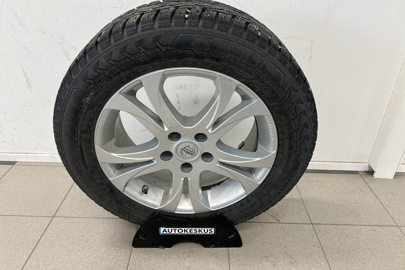 NISSAN Qashqai 2015
