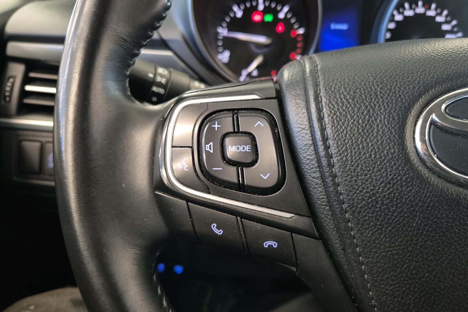 TOYOTA Avensis 2017