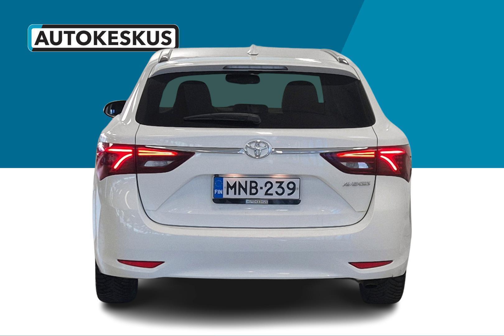 TOYOTA Avensis 2017