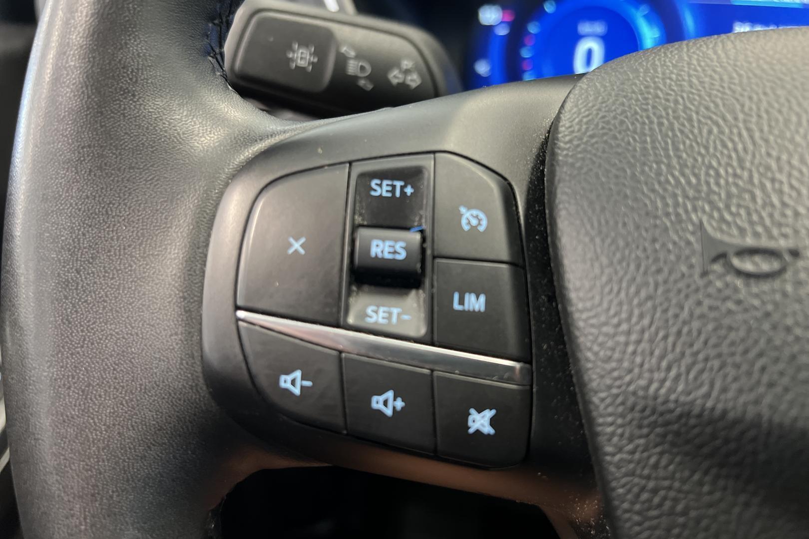 FORD Kuga 2023