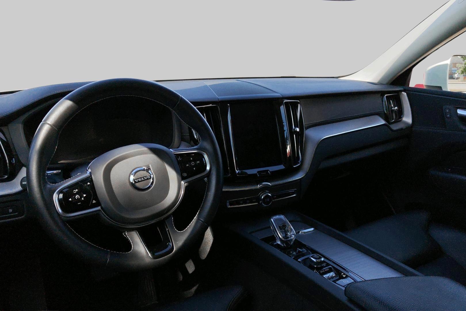VOLVO XC60 2020
