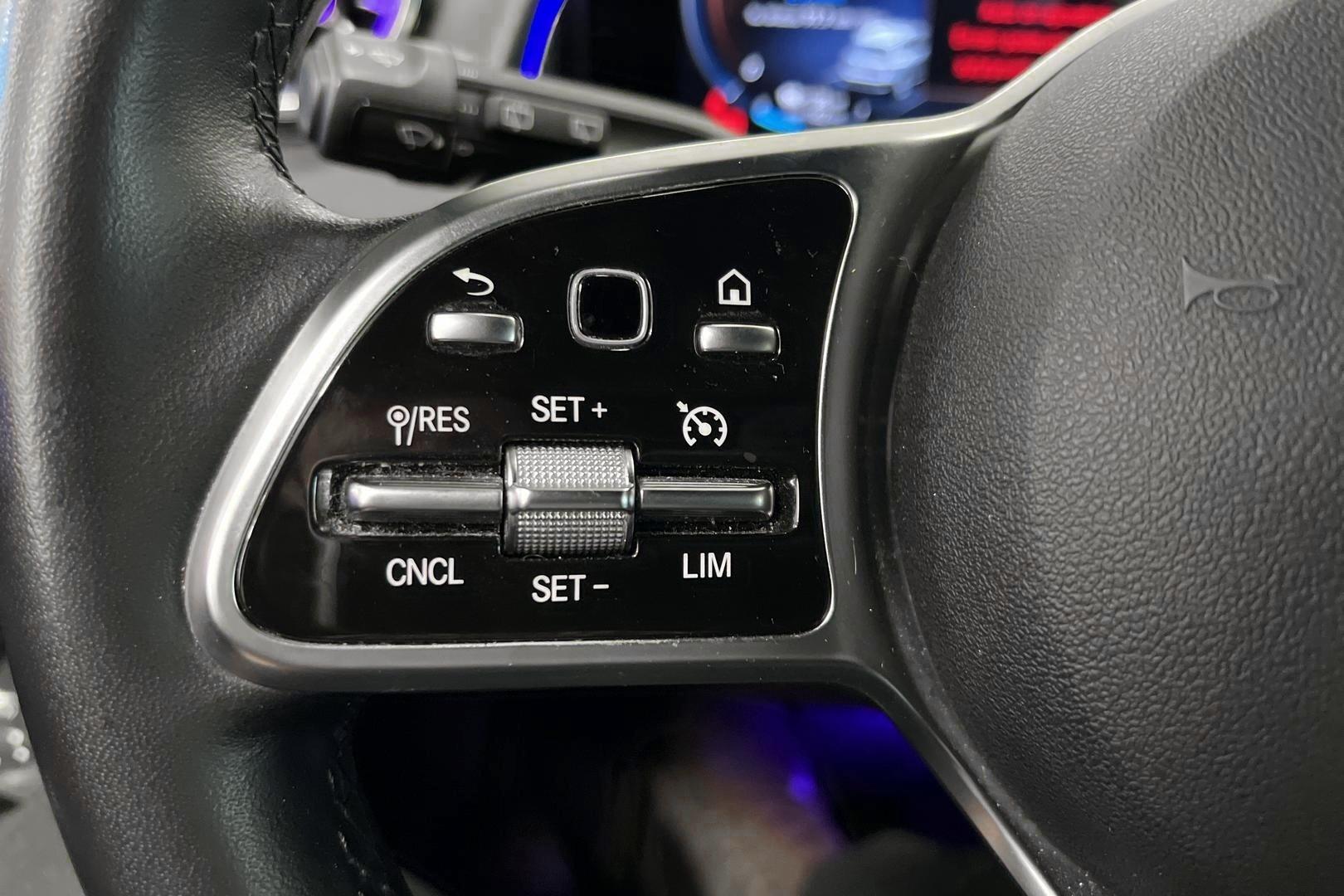 MERCEDES-BENZ EQB 2022