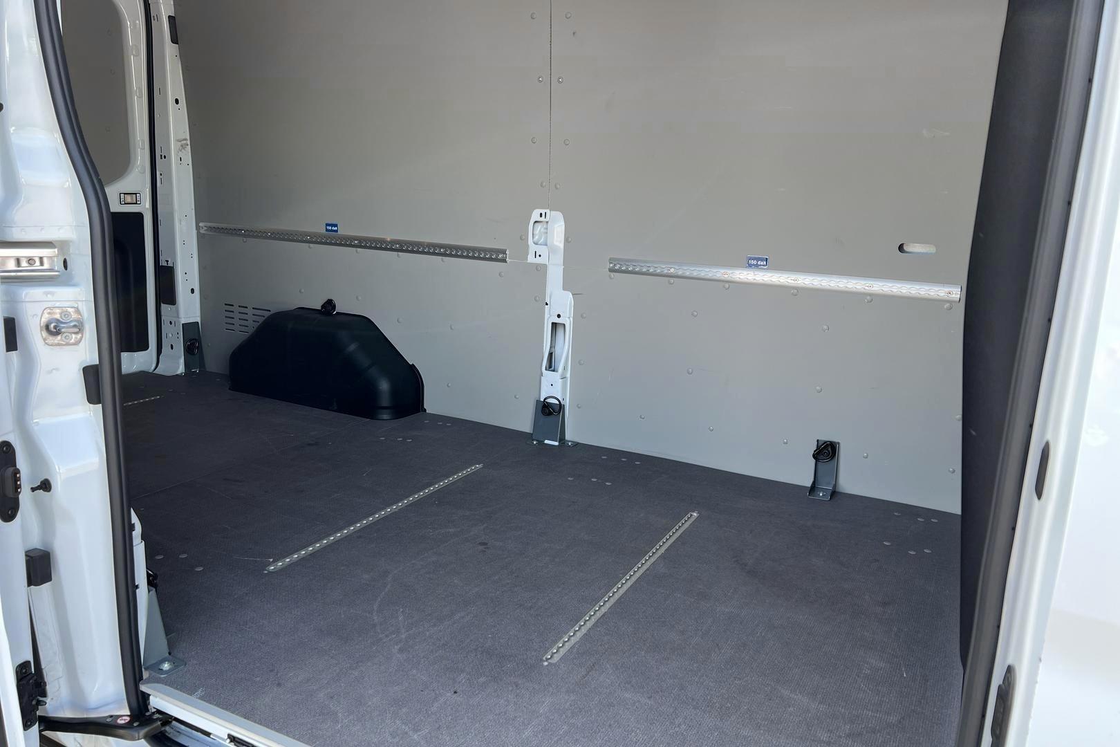 FORD TRANSIT 10
