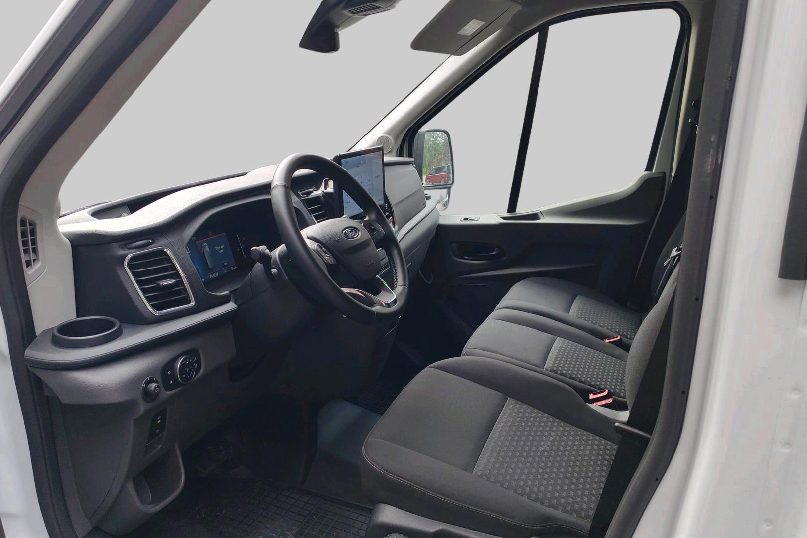 FORD TRANSIT 2025