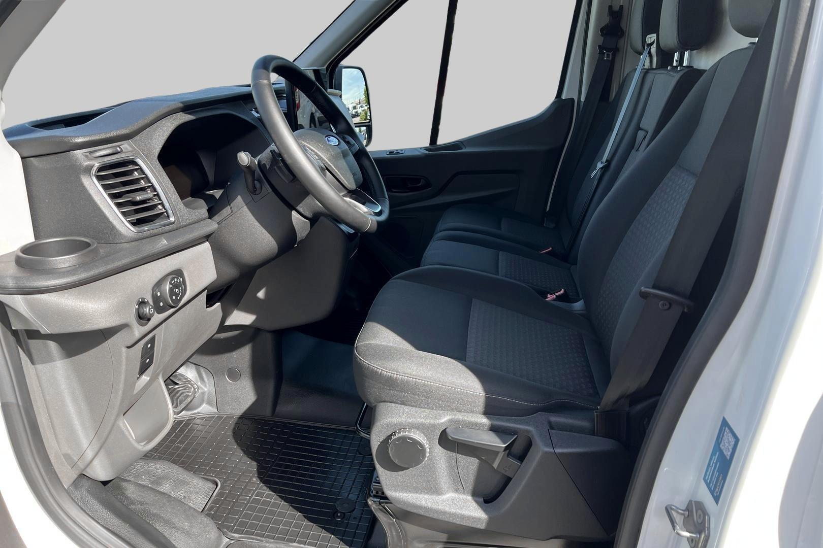 FORD TRANSIT 9