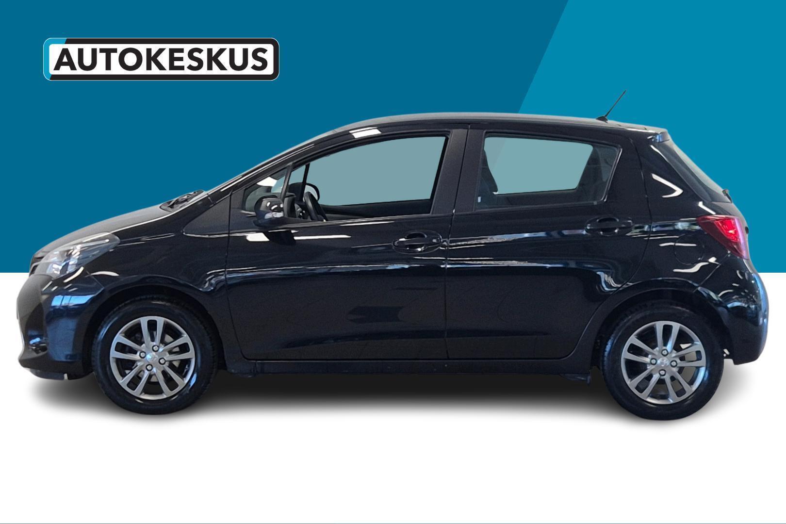TOYOTA Yaris 2015