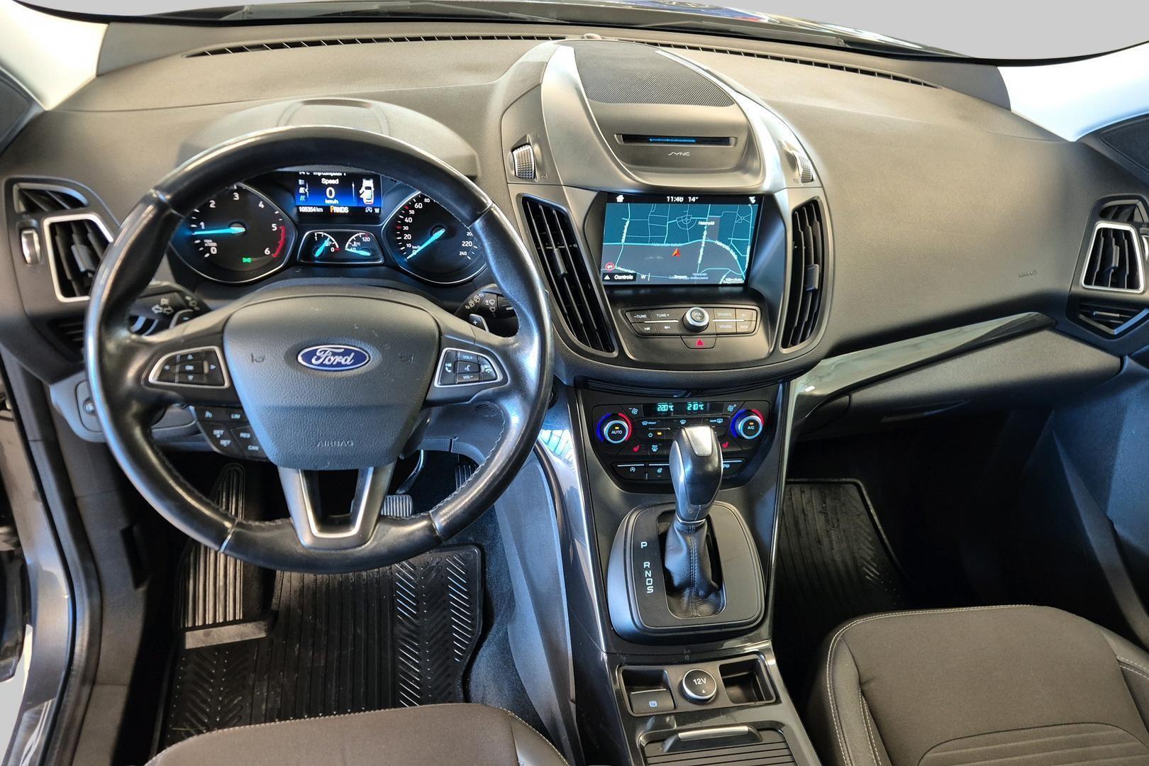 FORD Kuga 11