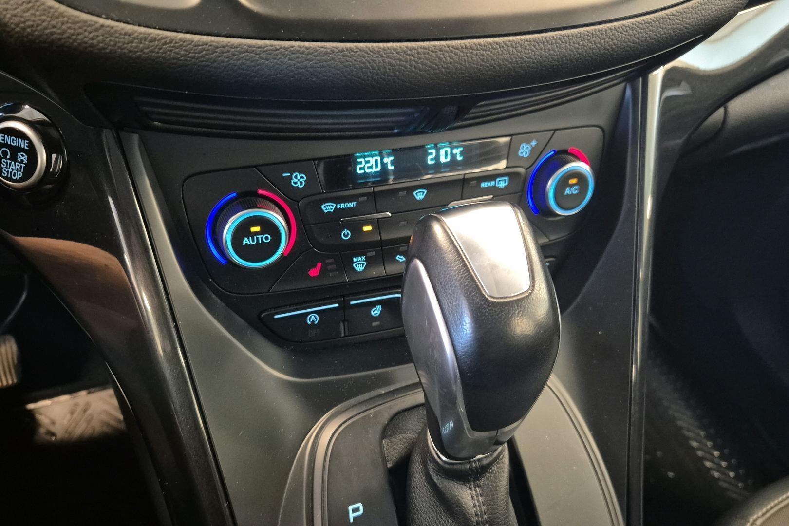 FORD Kuga 16