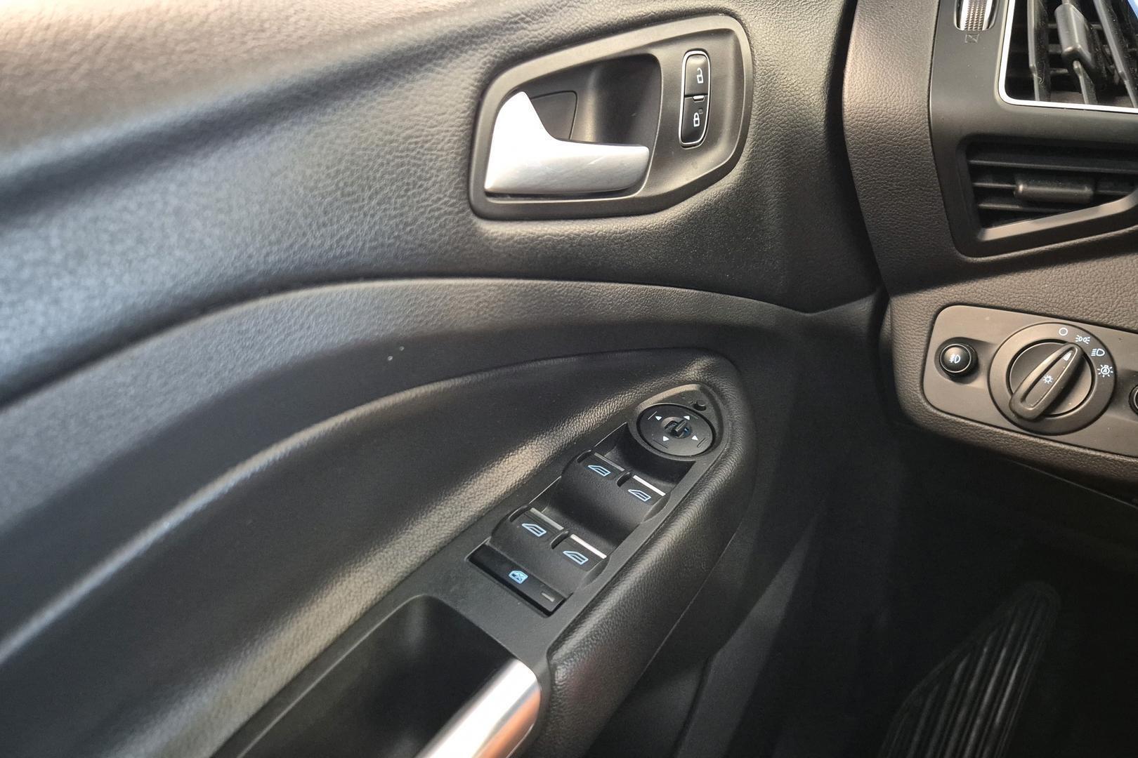 FORD Kuga 20