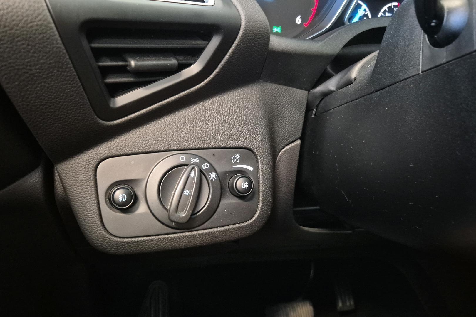 FORD Kuga 21