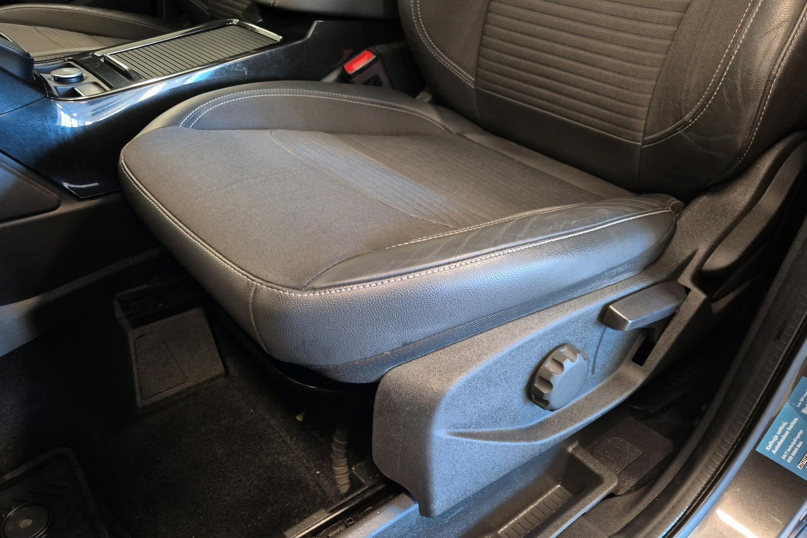 FORD Kuga 22