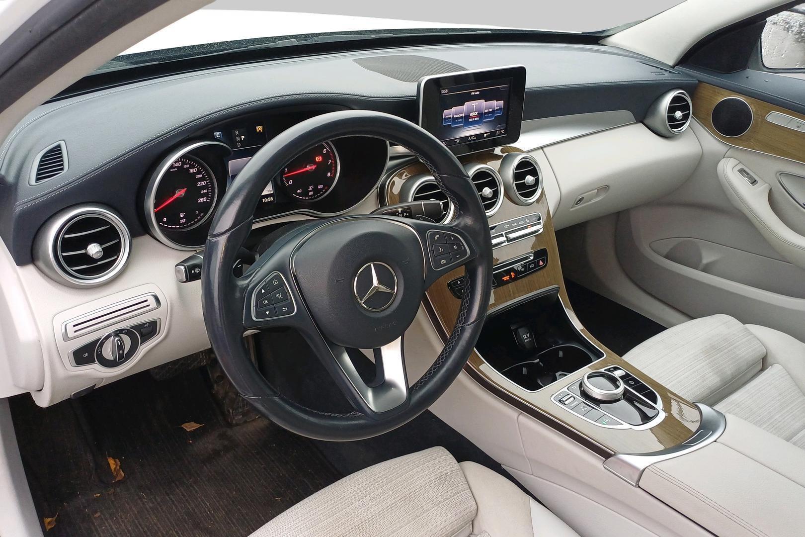 MERCEDES-BENZ C 2017