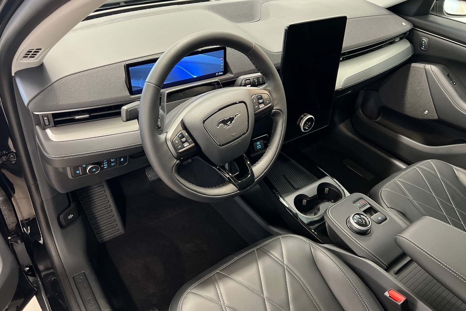 FORD Mustang Mach-E 2025