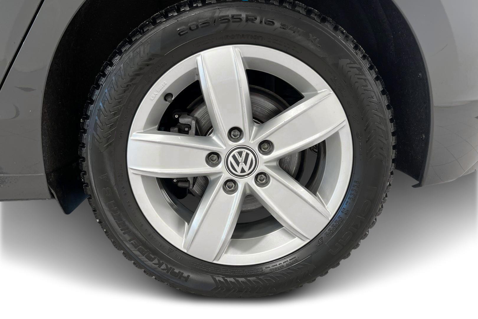 VOLKSWAGEN Golf 2020