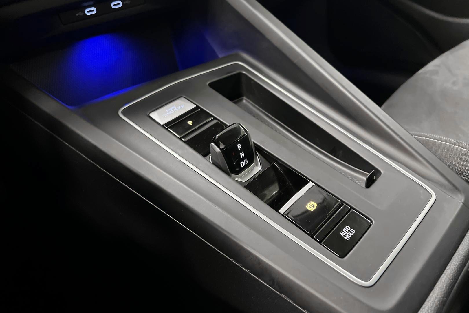 VOLKSWAGEN Golf 2020