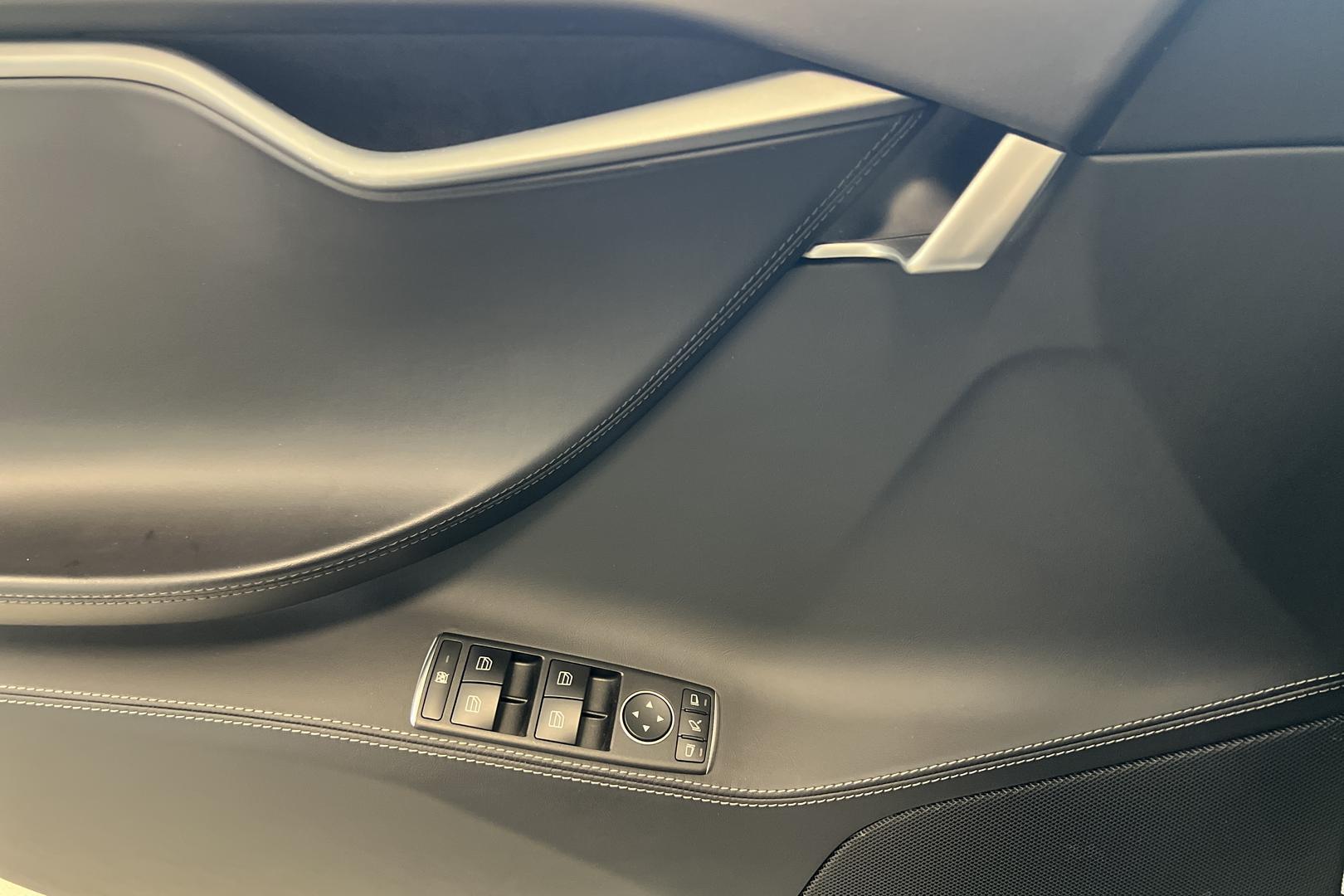 TESLA Model S 2020