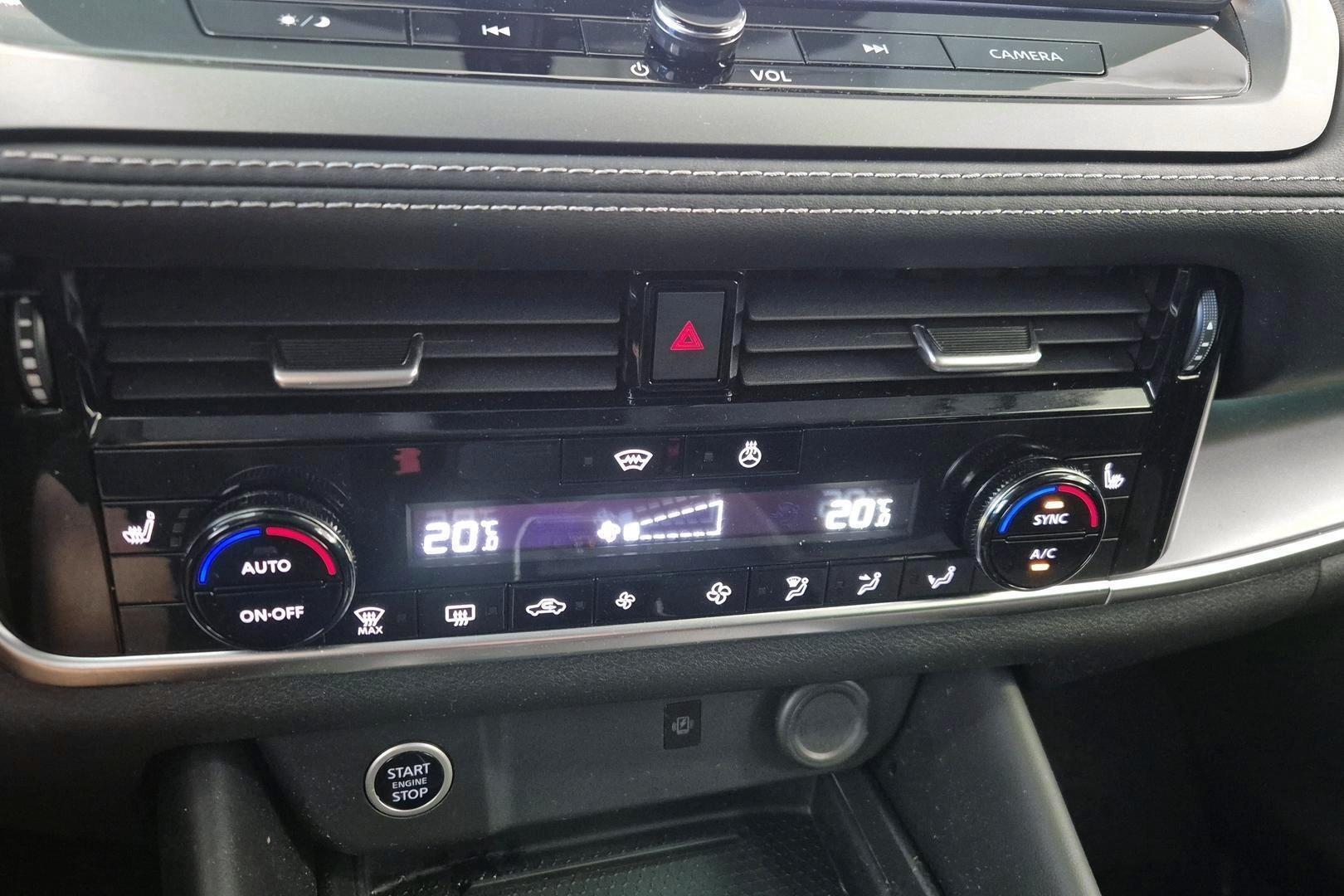 NISSAN Qashqai 2025