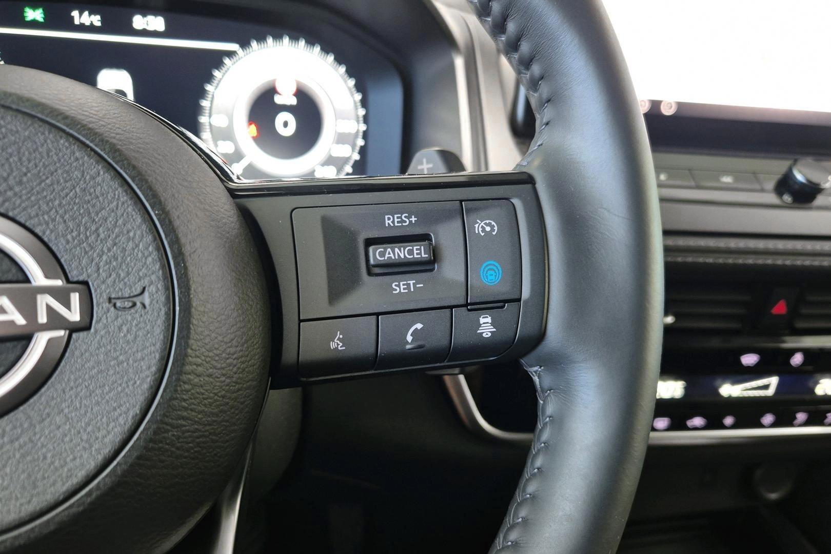 NISSAN Qashqai 2025