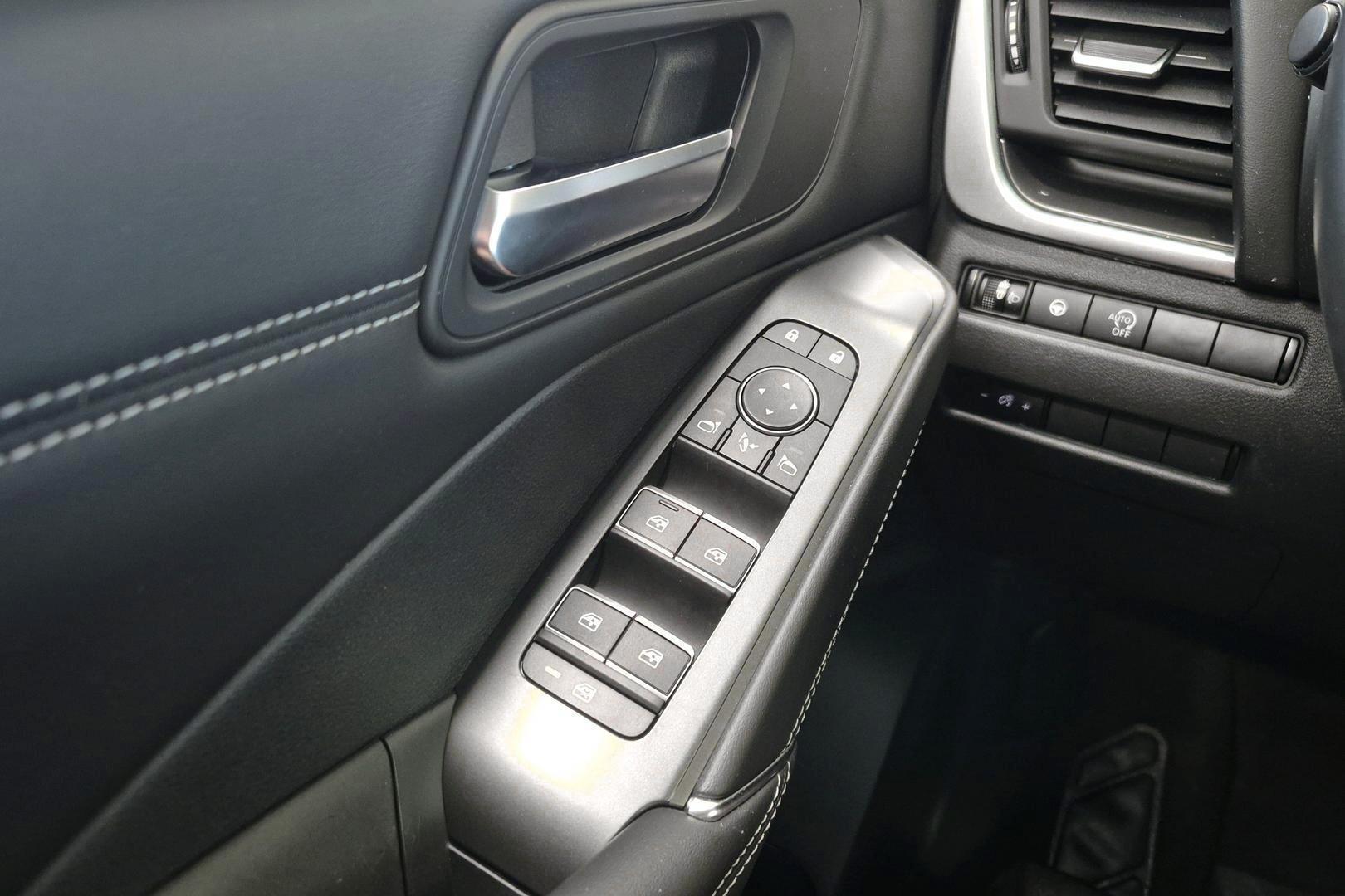 NISSAN Qashqai 2025