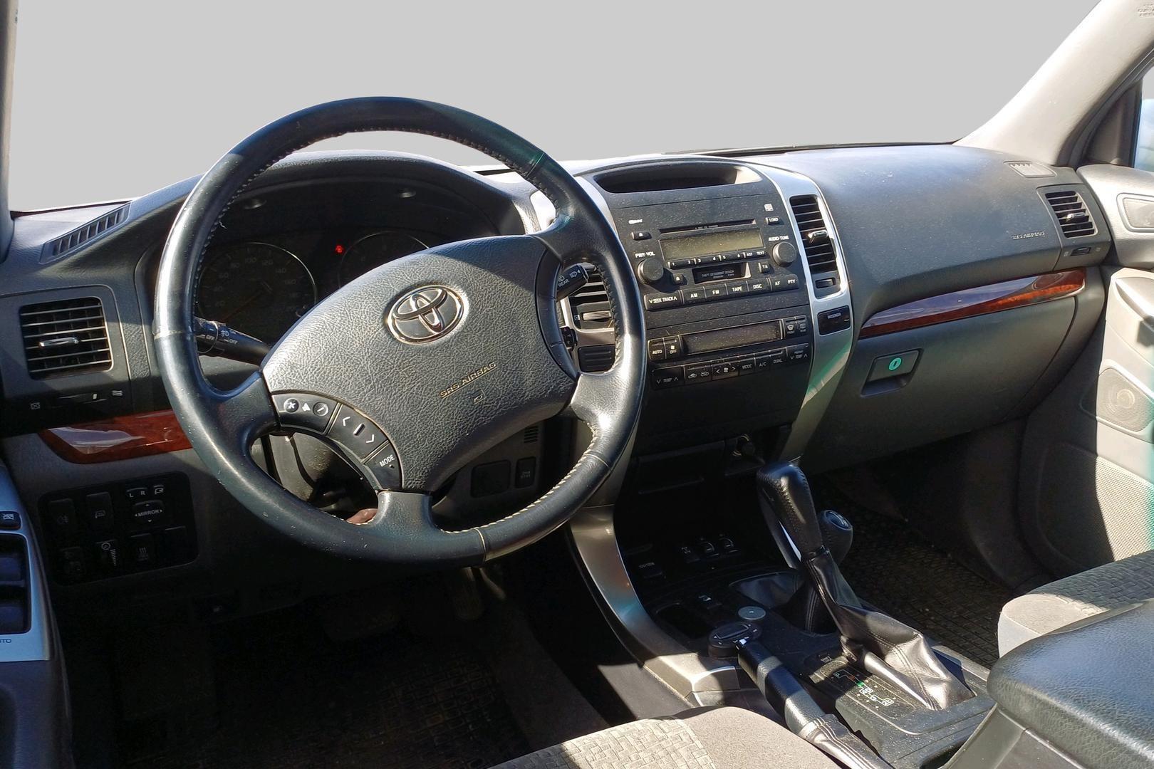 TOYOTA Land Cruiser 2009