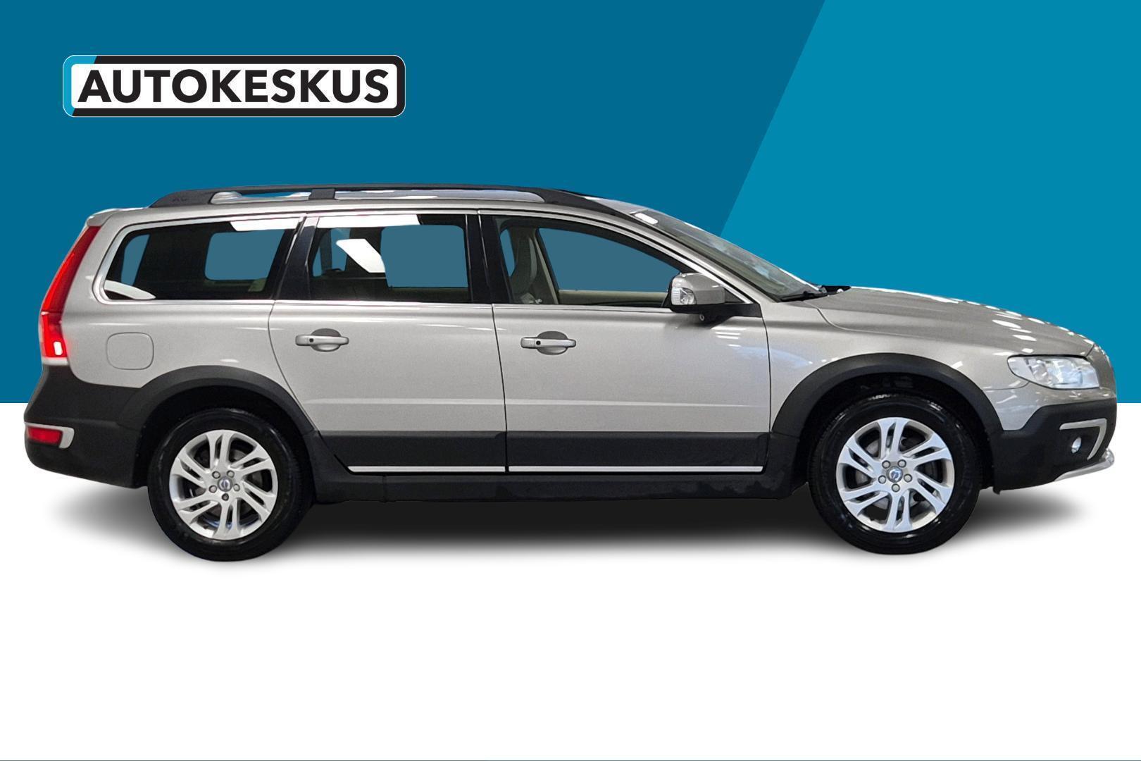 VOLVO XC70 4