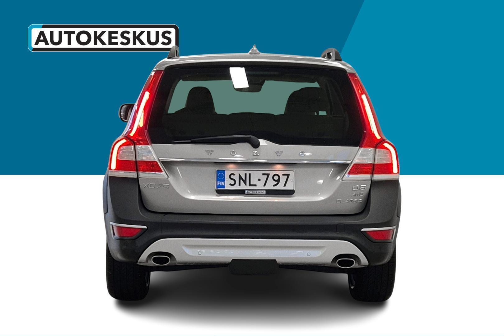 VOLVO XC70 6