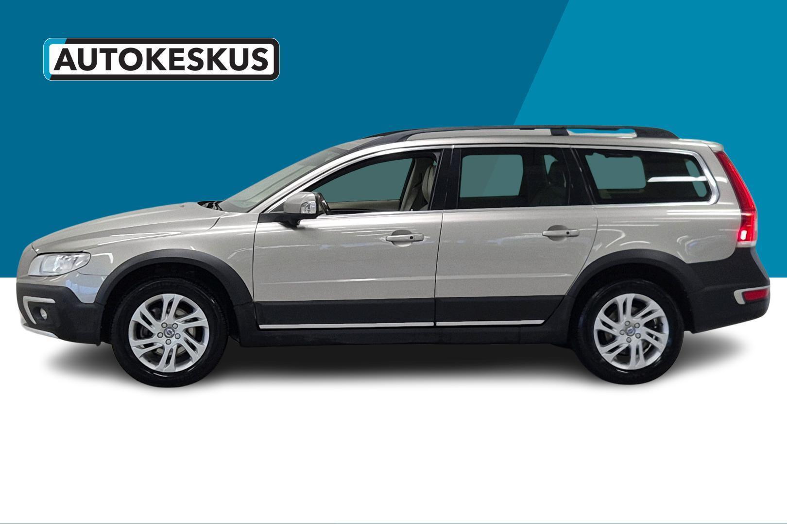 VOLVO XC70 8