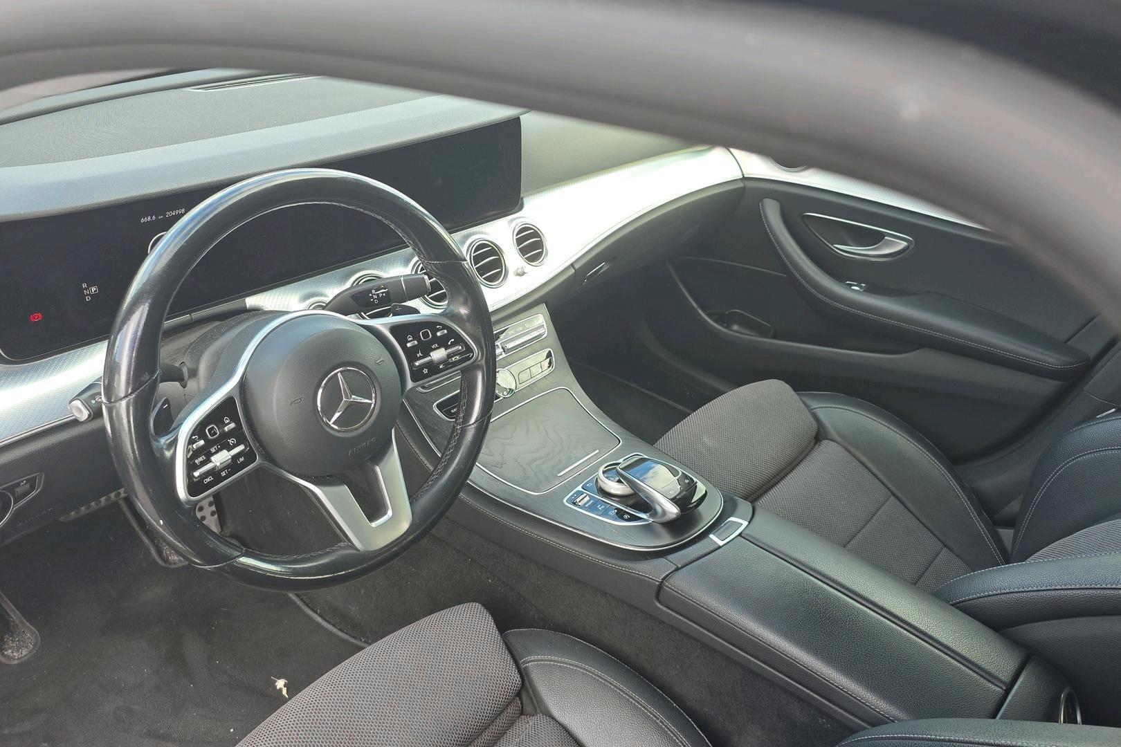 MERCEDES-BENZ E 2020