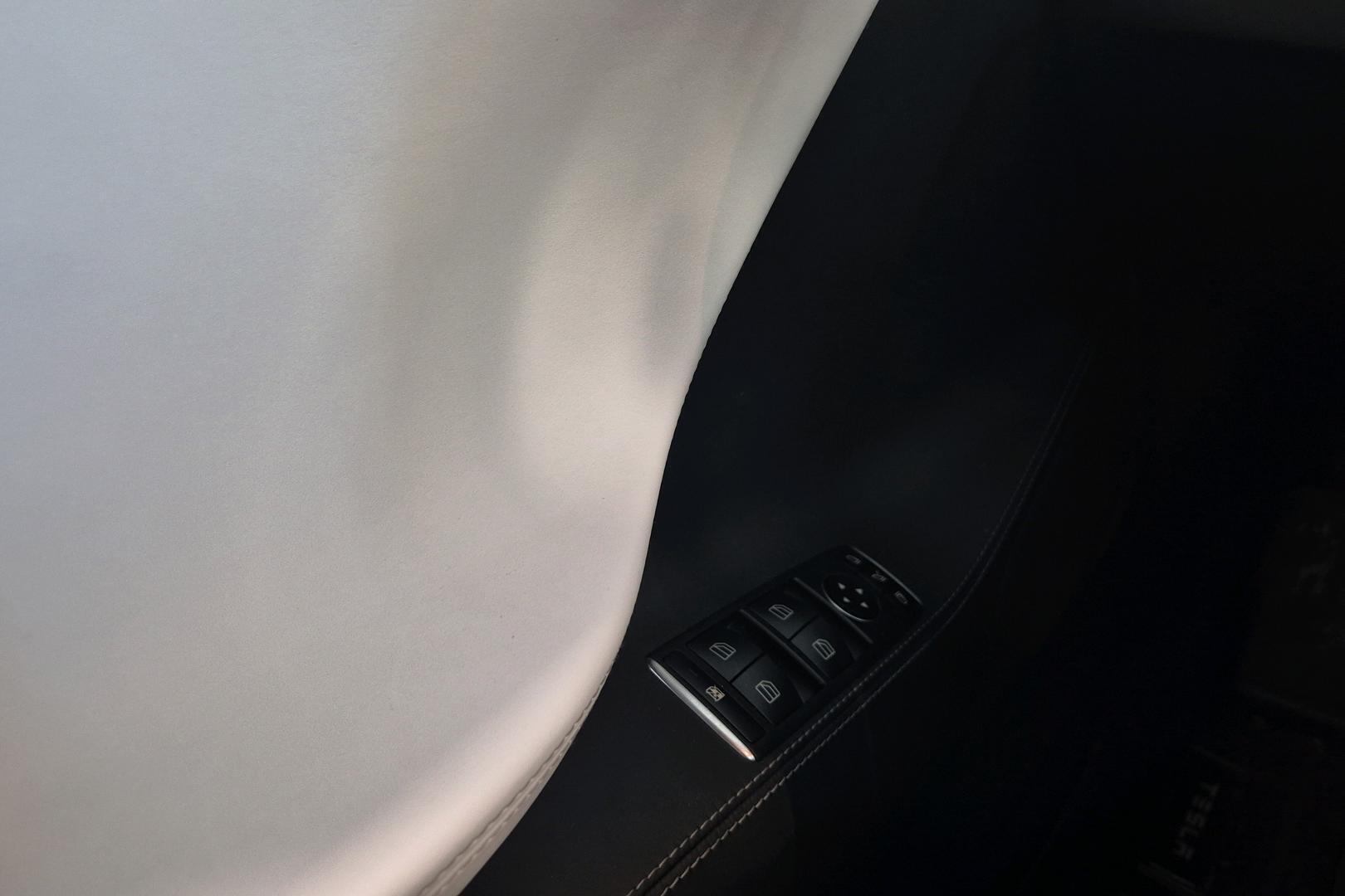 TESLA Model S 2020