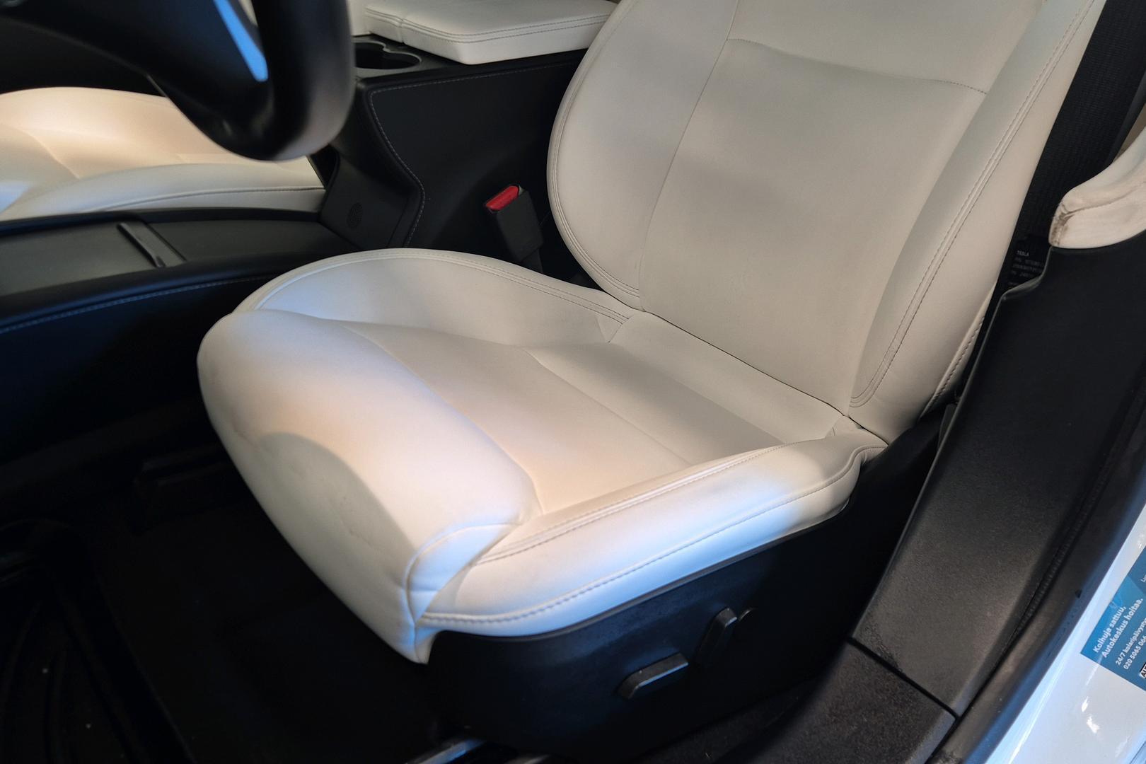 TESLA Model S 2020